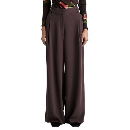 Cue Crepe Pleat Wide Leg Pant